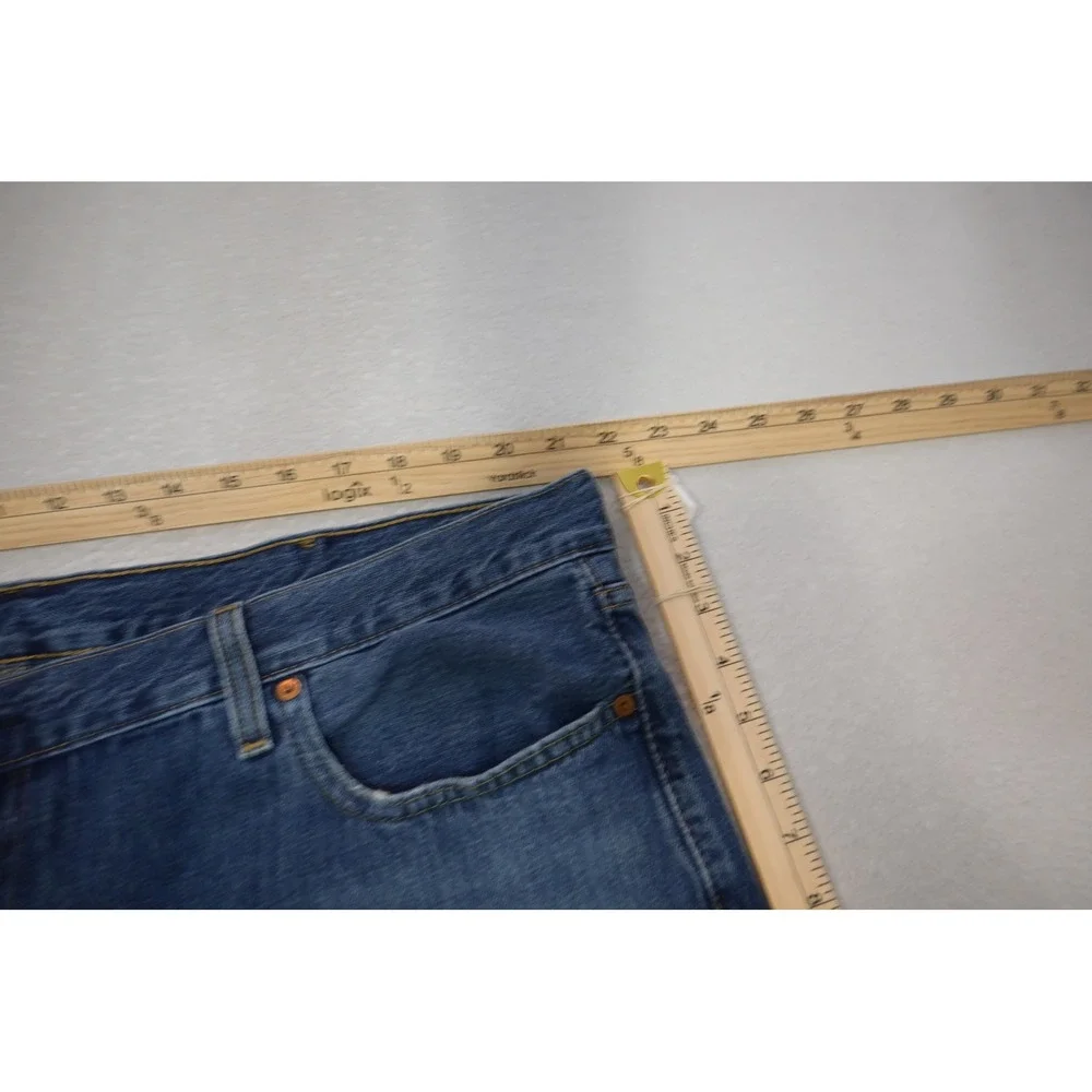 Levis levi 569